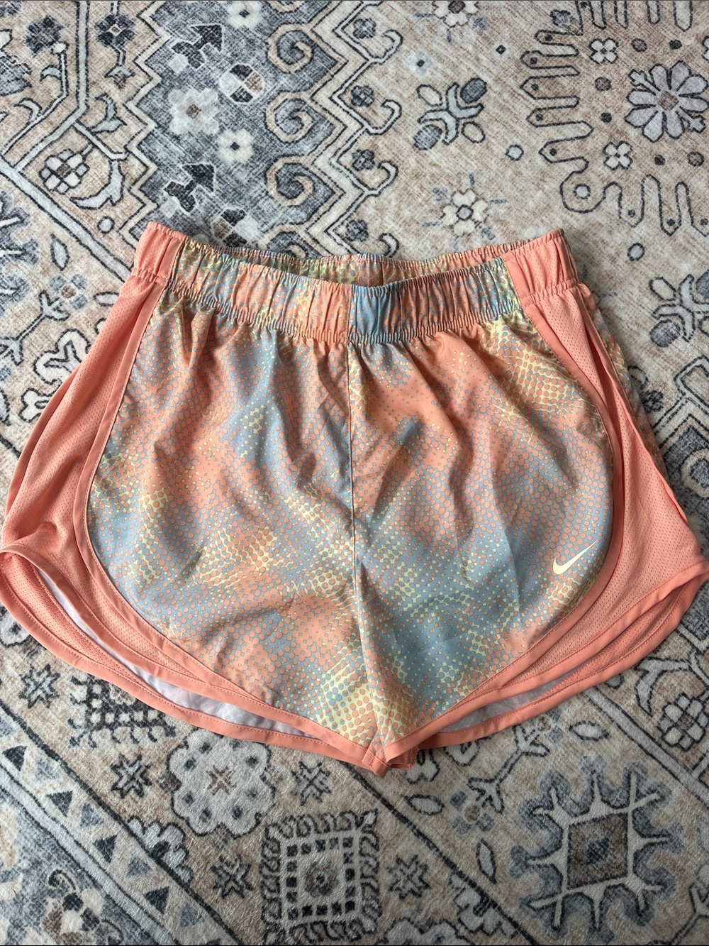 Nike Women’s Athletic Shorts small